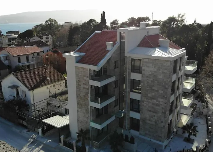 Park Residence 7 - 1 Bedroom & Parking At Tivat Center