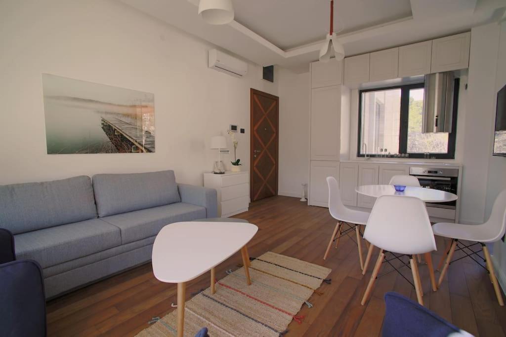 Apartment Park 7 - 1 Bedroom & Parking At Center