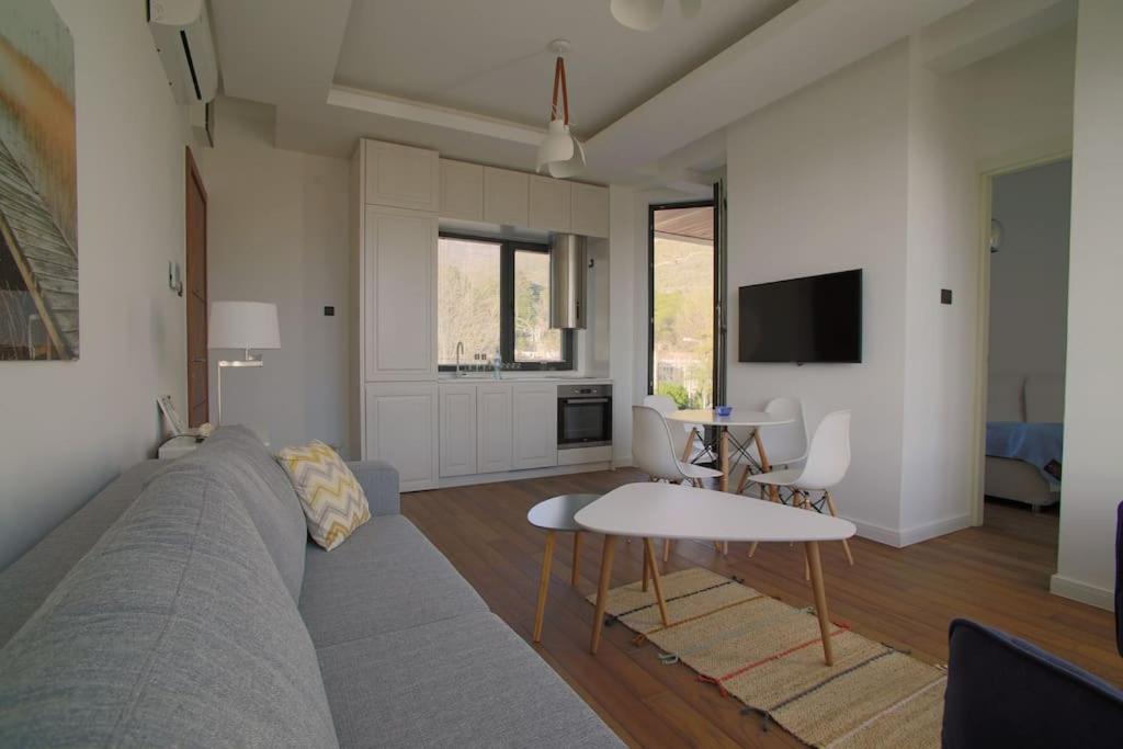 Apartment Park 7 - 1 Bedroom & Parking At Center Tivat